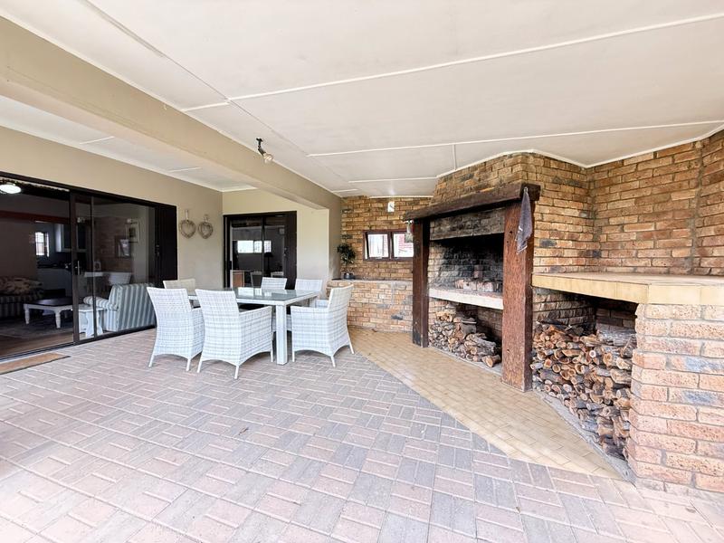 4 Bedroom Property for Sale in Panorama Western Cape